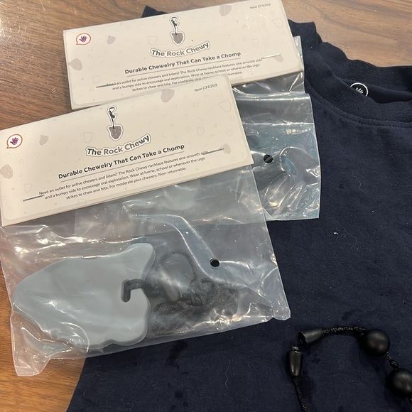 Fun & Function Compression TShirt and chewelry - two Rock Chewies & 1 bead chew - Picture 2 of 3